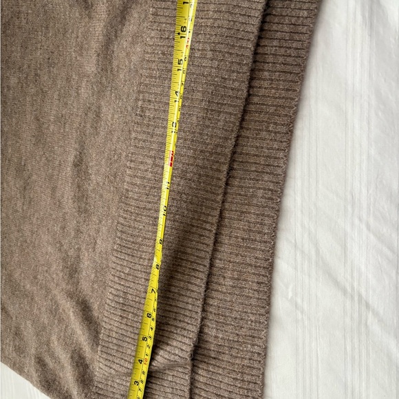 Set . If you get coat . Scarf is free. - Picture 8 of 14